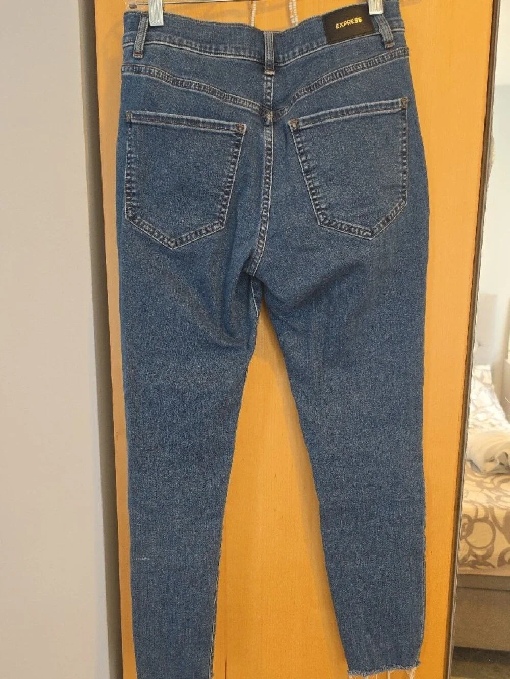 Express Women's Skinny Jeans in Dark Blue Wash
